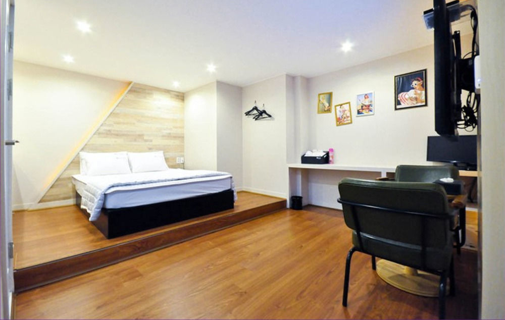Songjeong Im Hotel Пусан Екстериор снимка