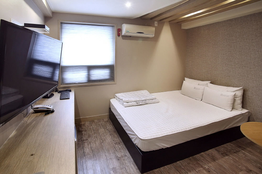 Songjeong Im Hotel Пусан Екстериор снимка