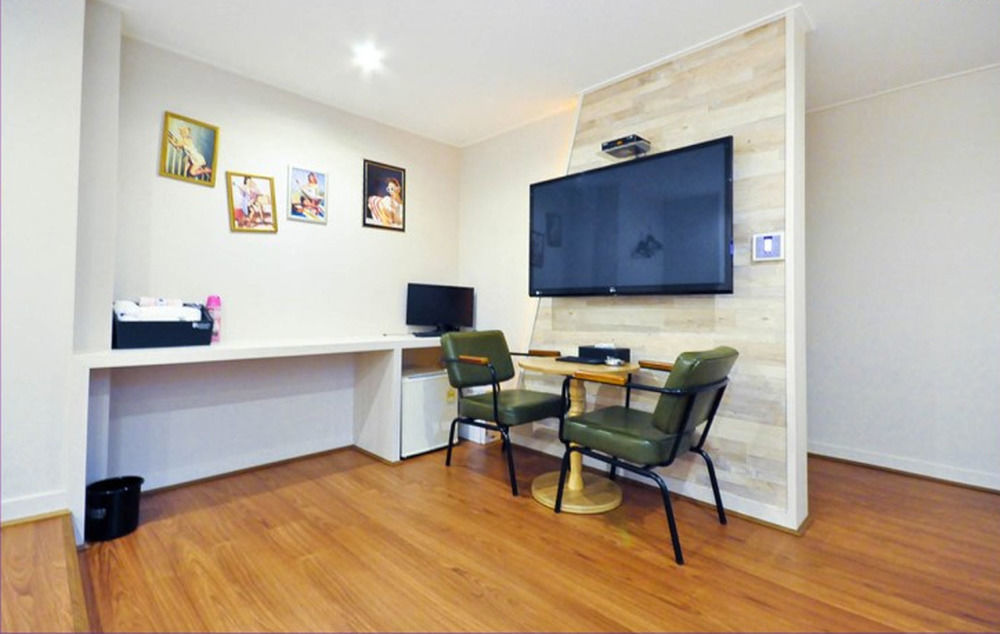 Songjeong Im Hotel Пусан Екстериор снимка