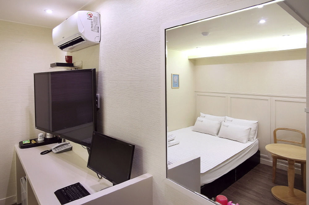 Songjeong Im Hotel Пусан Екстериор снимка